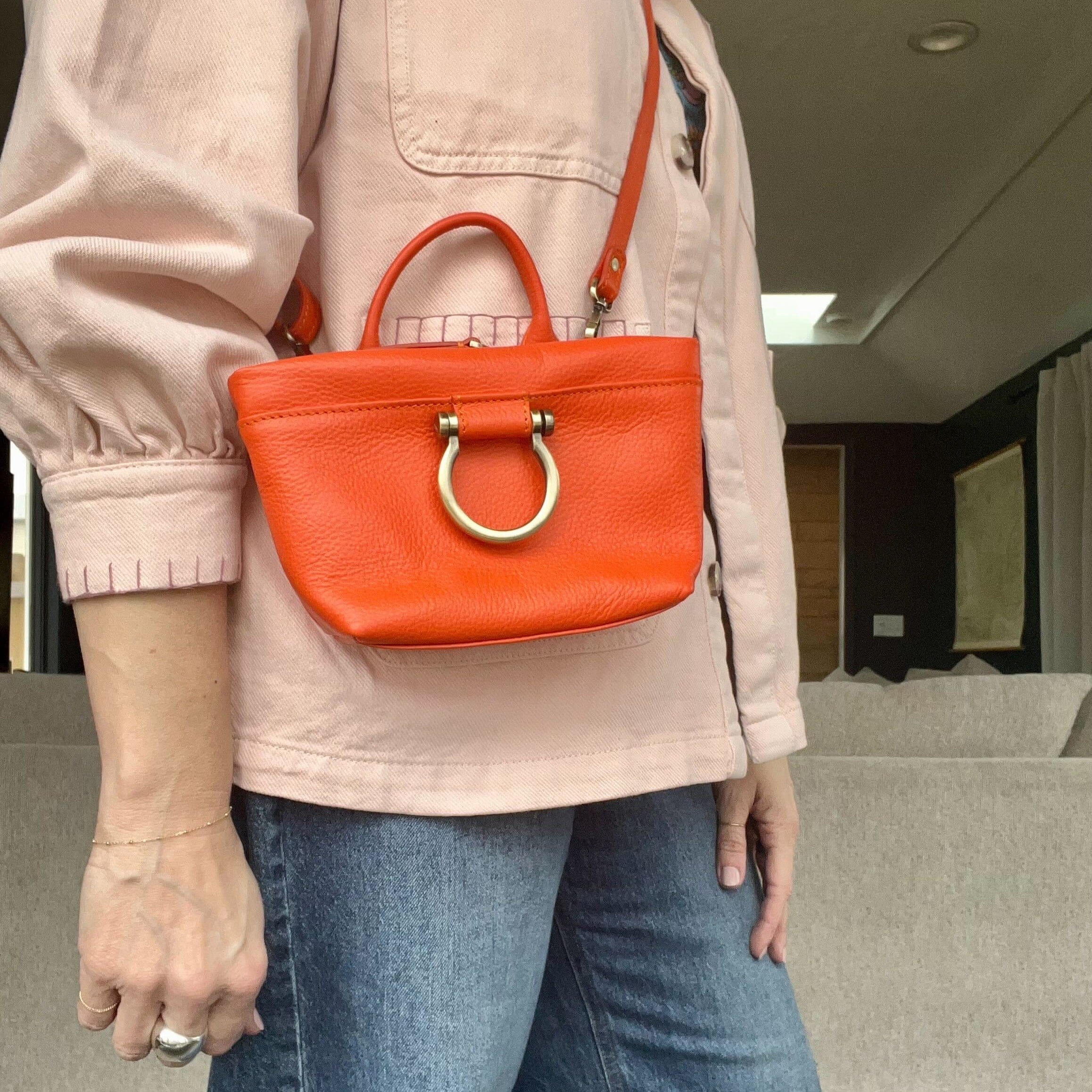 Roger Crossbody