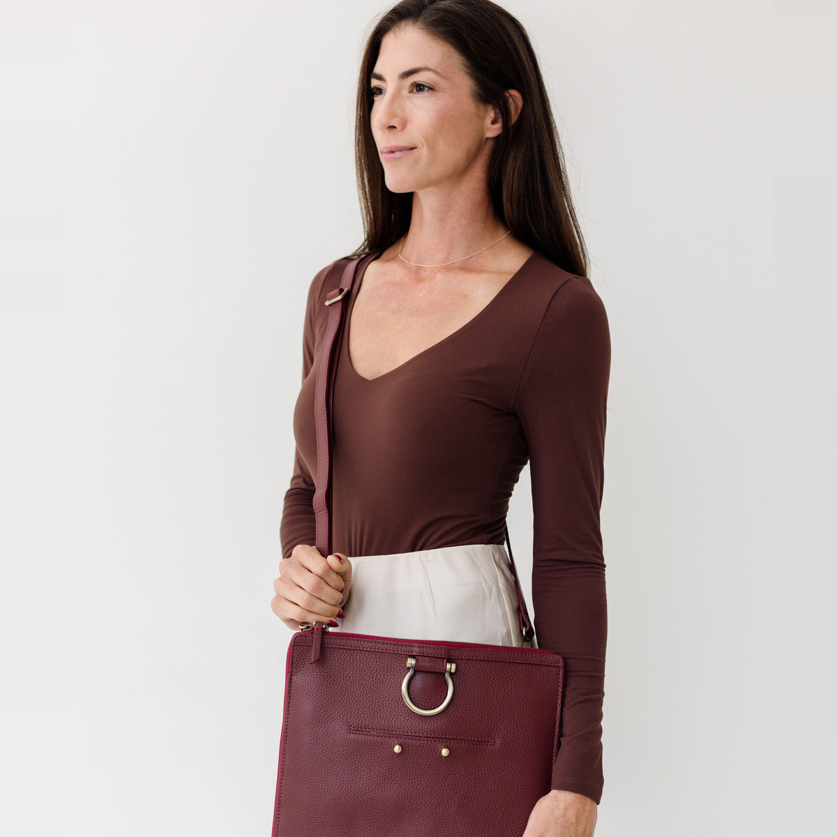 Sapahn M Crossbody in Burgundy Oil Leather #Color_Burgundy Oil Leather