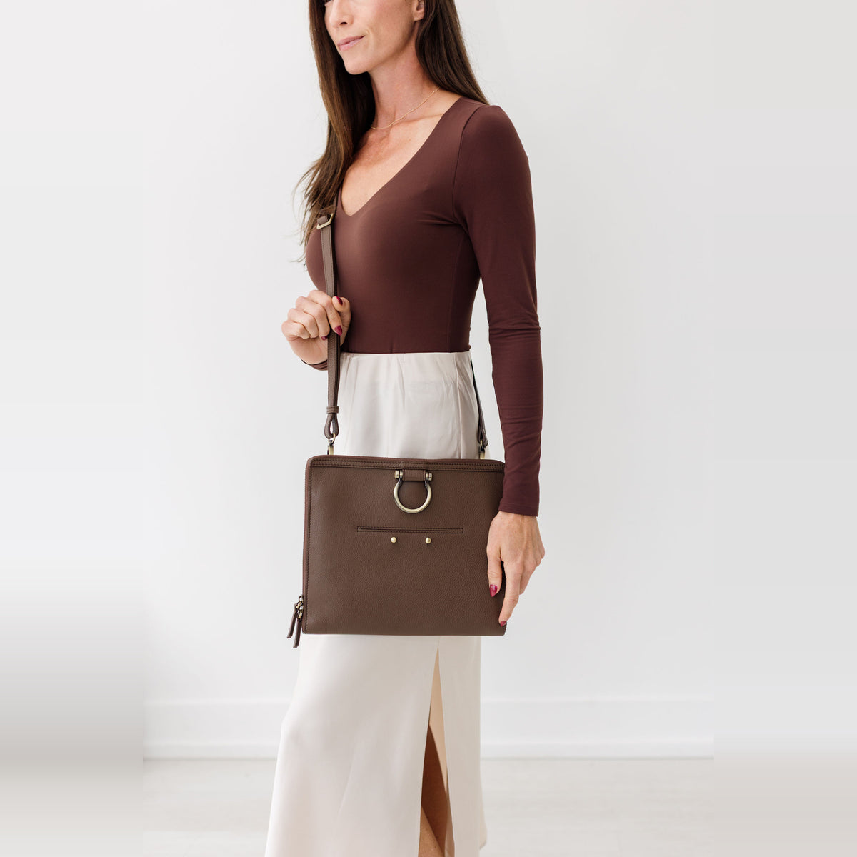 Sapahn M Crossbody in Toffee Oil Leather #Color_Toffee Oil Leather