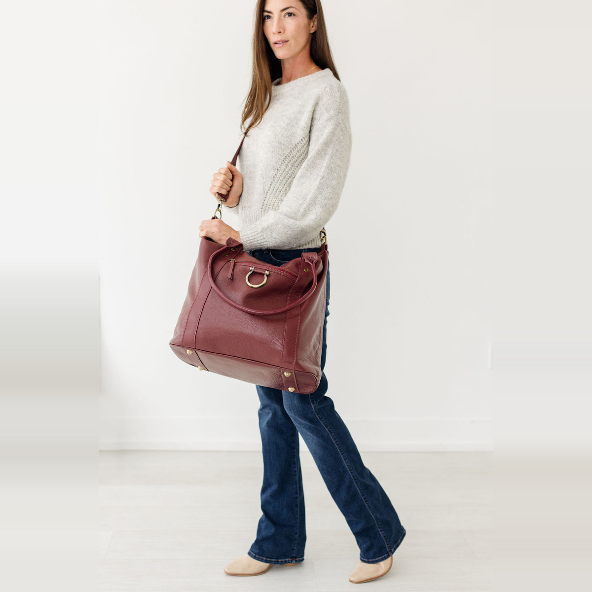 Sapahn So Honey Weekender in Burgundy Oil Leather #Color_Burgundy Oil Leather