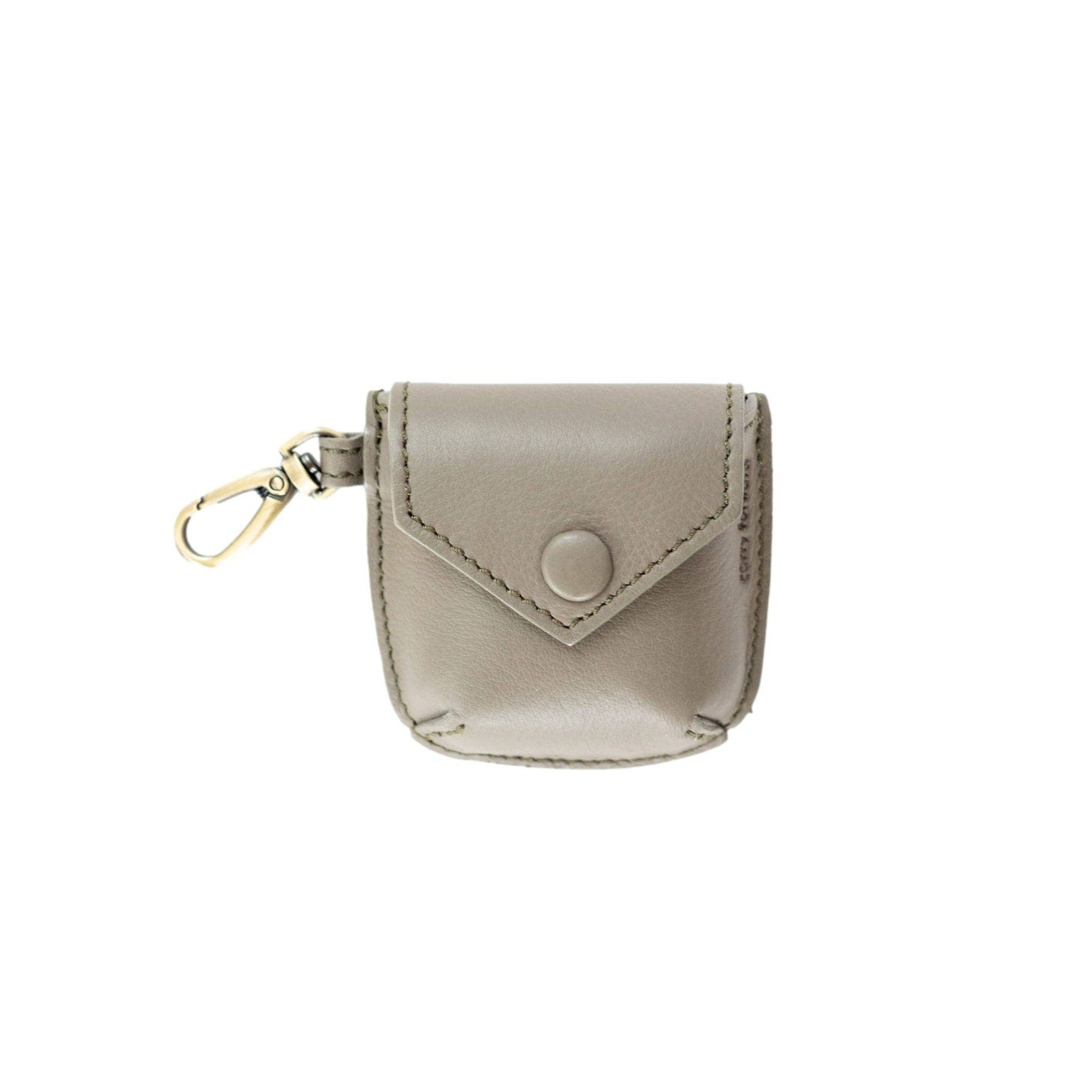 Carolyn Airpod Case - Putty Oil Leather | Sapahn.