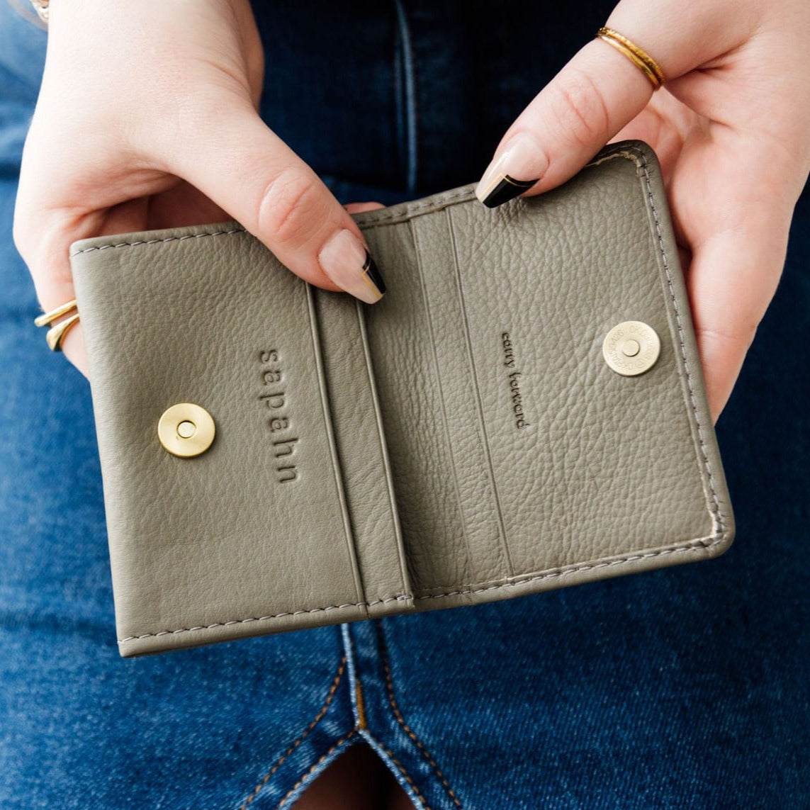 Fisher Card Holder - | Sapahn.