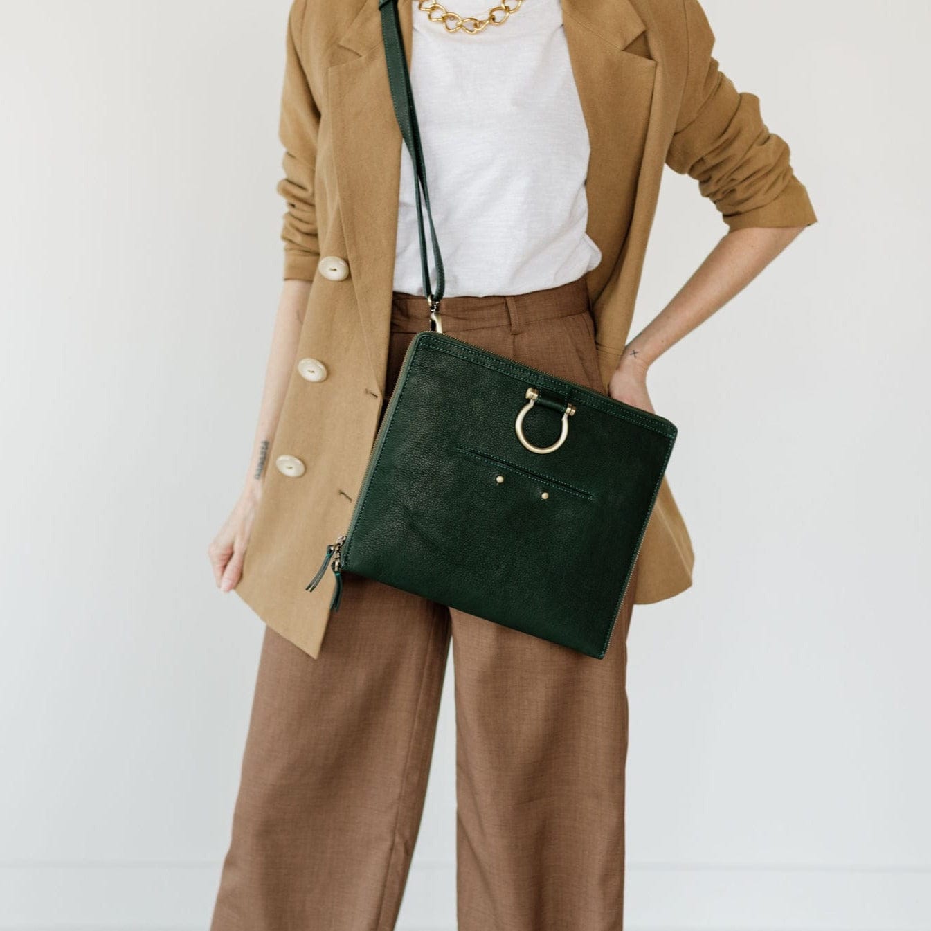 M Crossbody - | Sapahn.