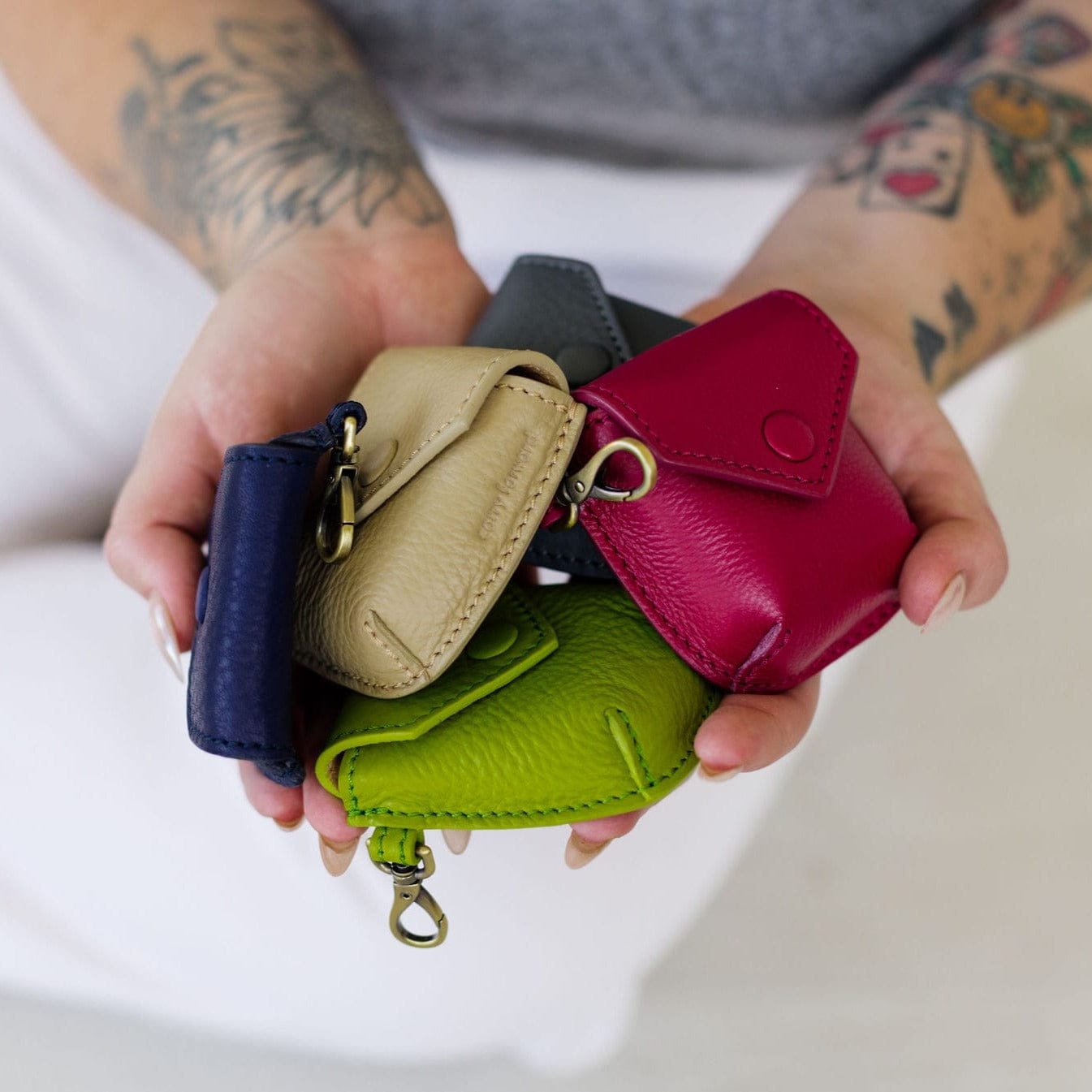 Carolyn Airpod Case - | Sapahn.