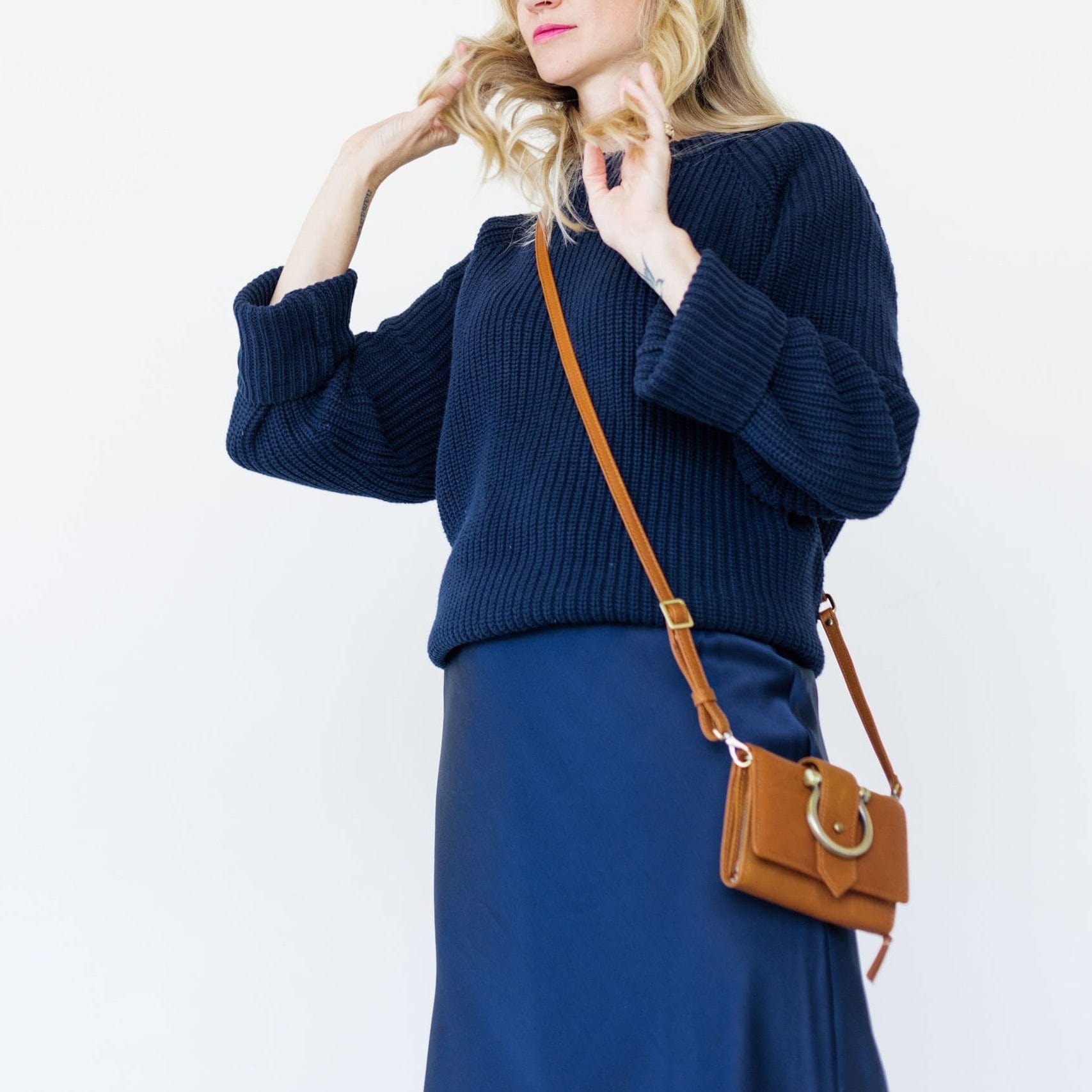 Felix Crossbody Wallet - | Sapahn.
