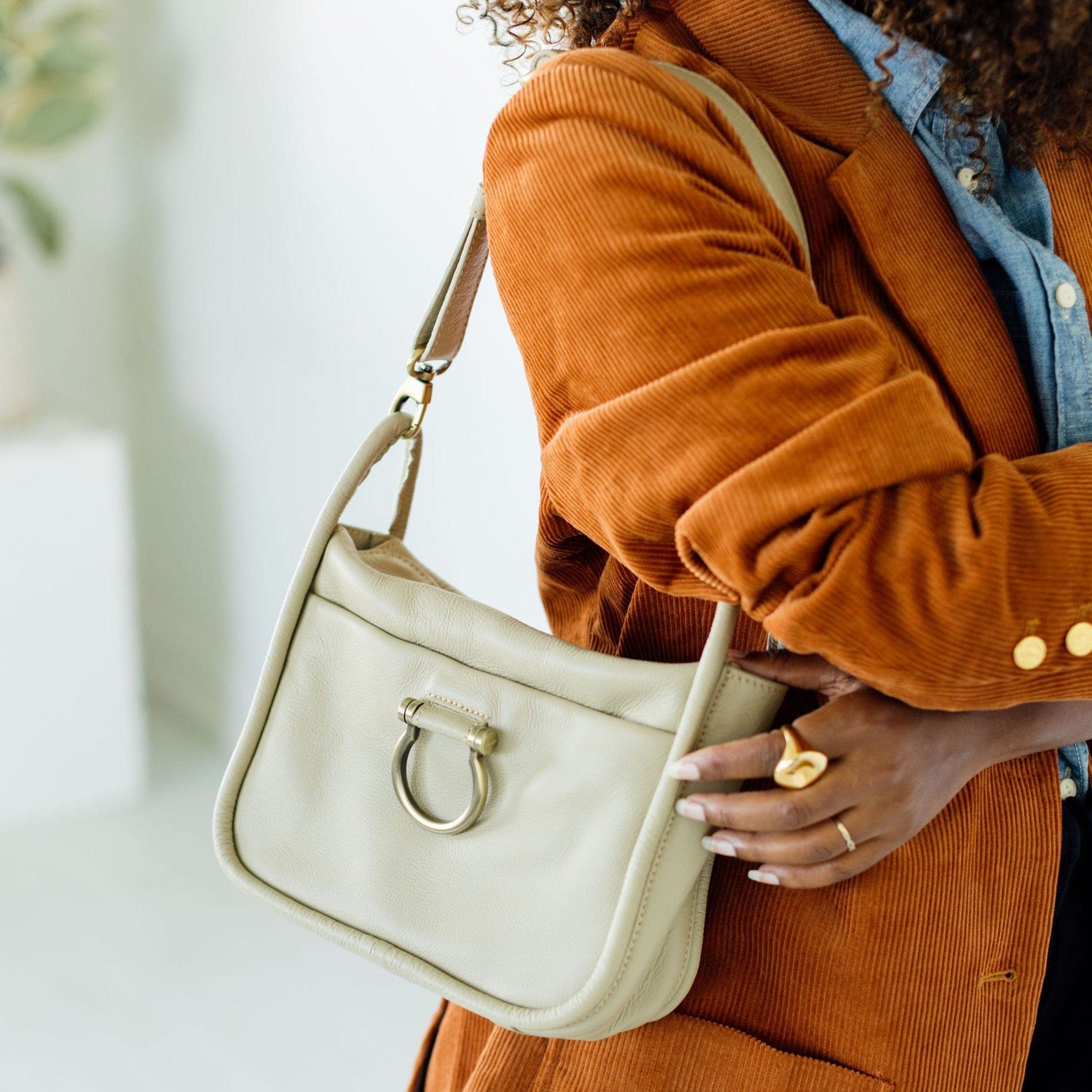 Frida Shoulder Bag - | Sapahn.