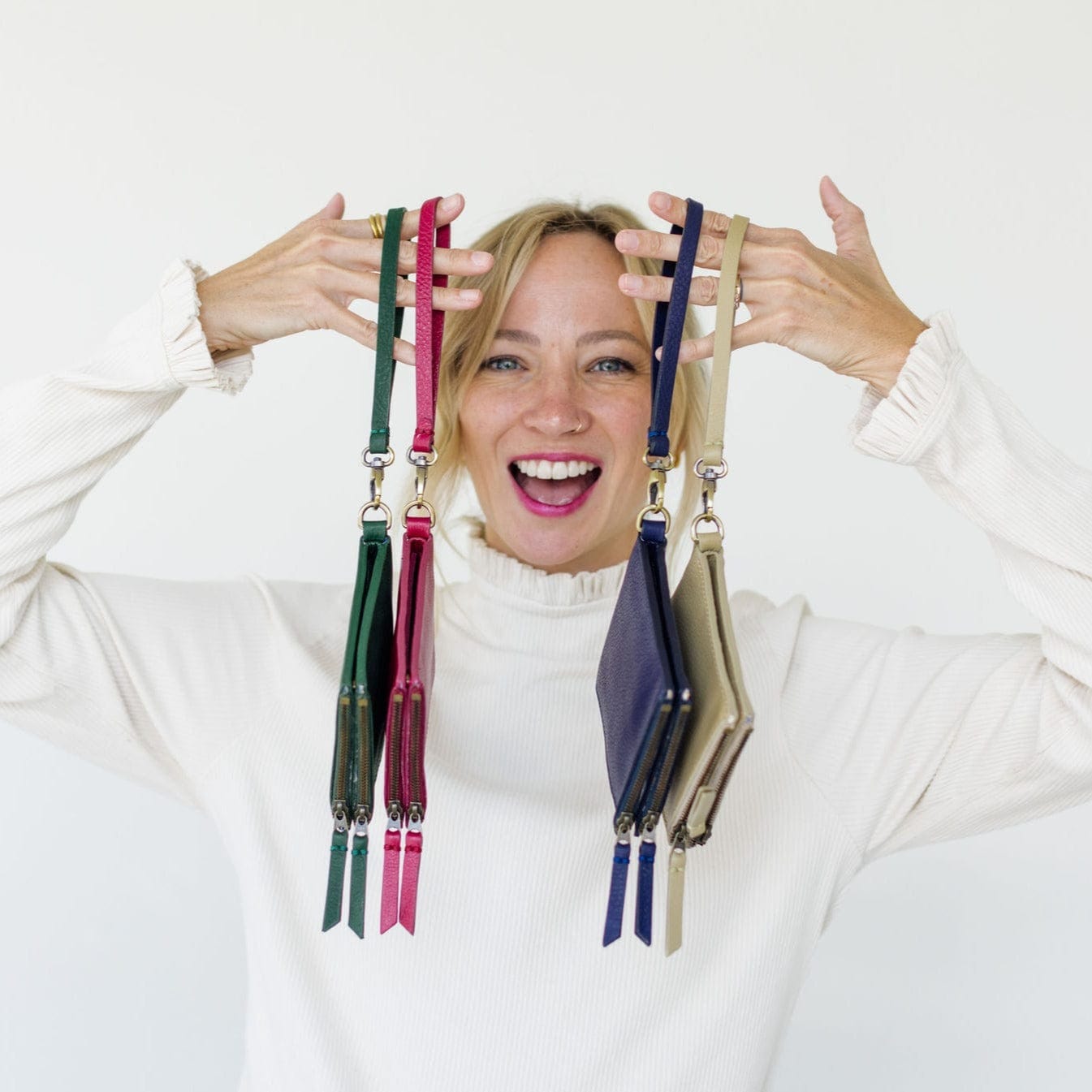 Noelle Wristlet - | Sapahn.