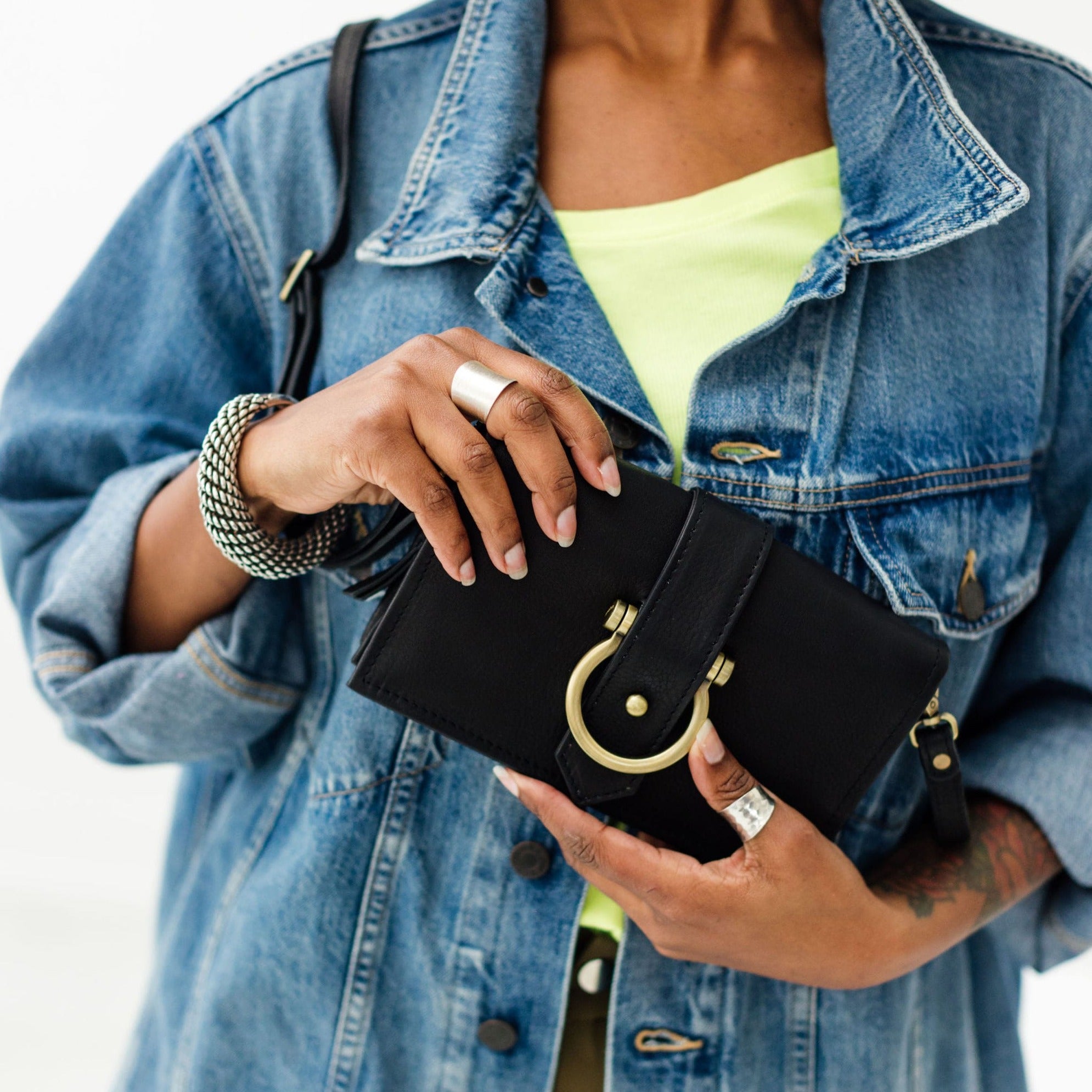 Staney Crossbody - | Sapahn.