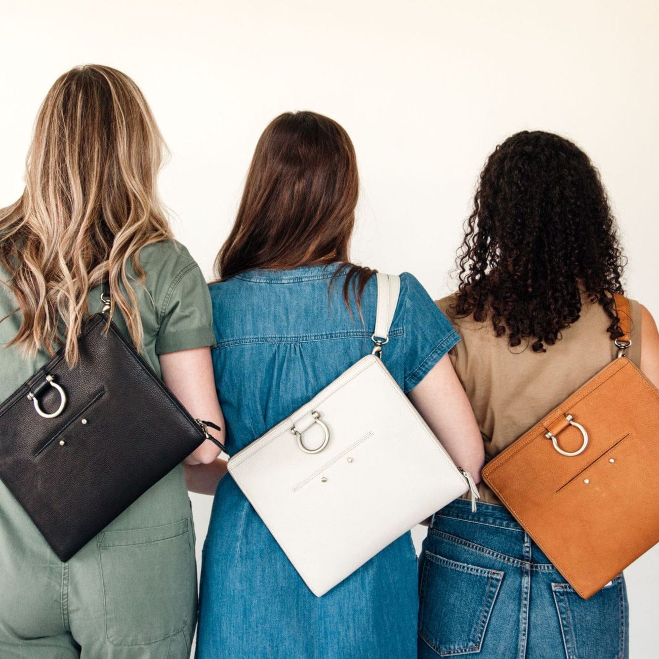 M Crossbody - | Sapahn.