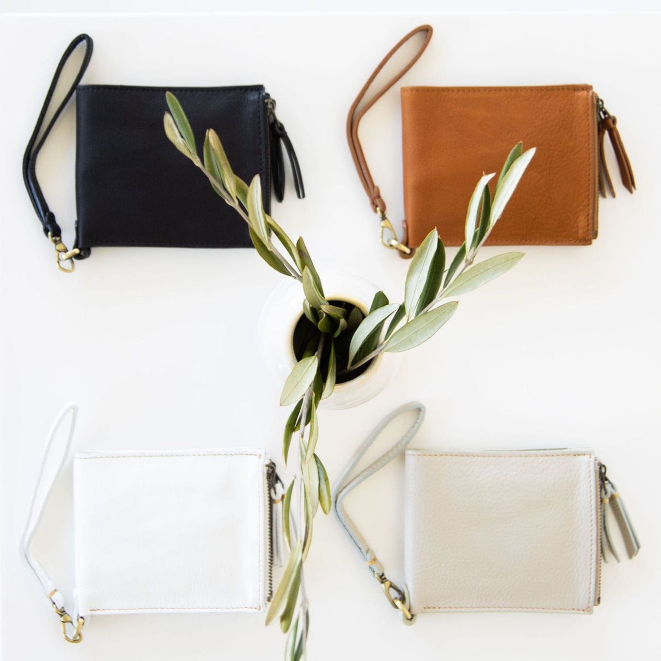 Noelle Wristlet - | Sapahn.