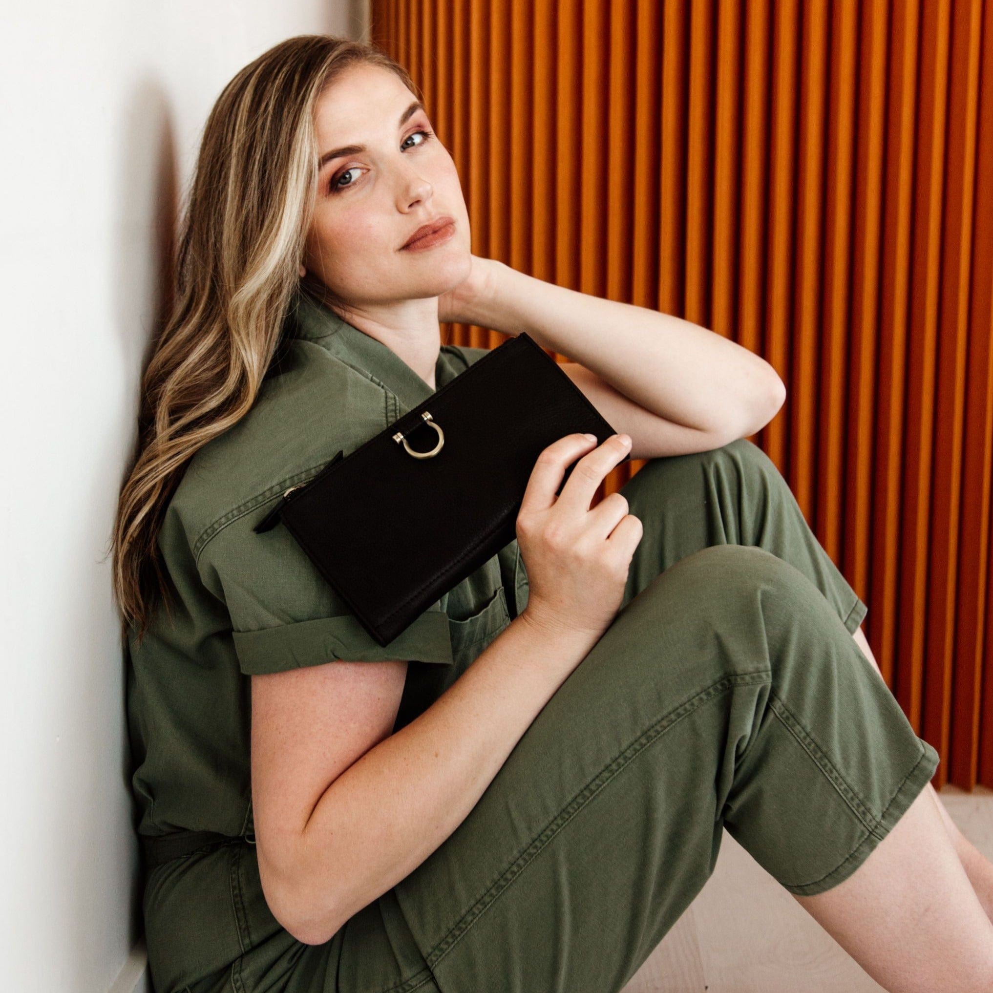 Parker Deluxe Wristlet - | Sapahn.