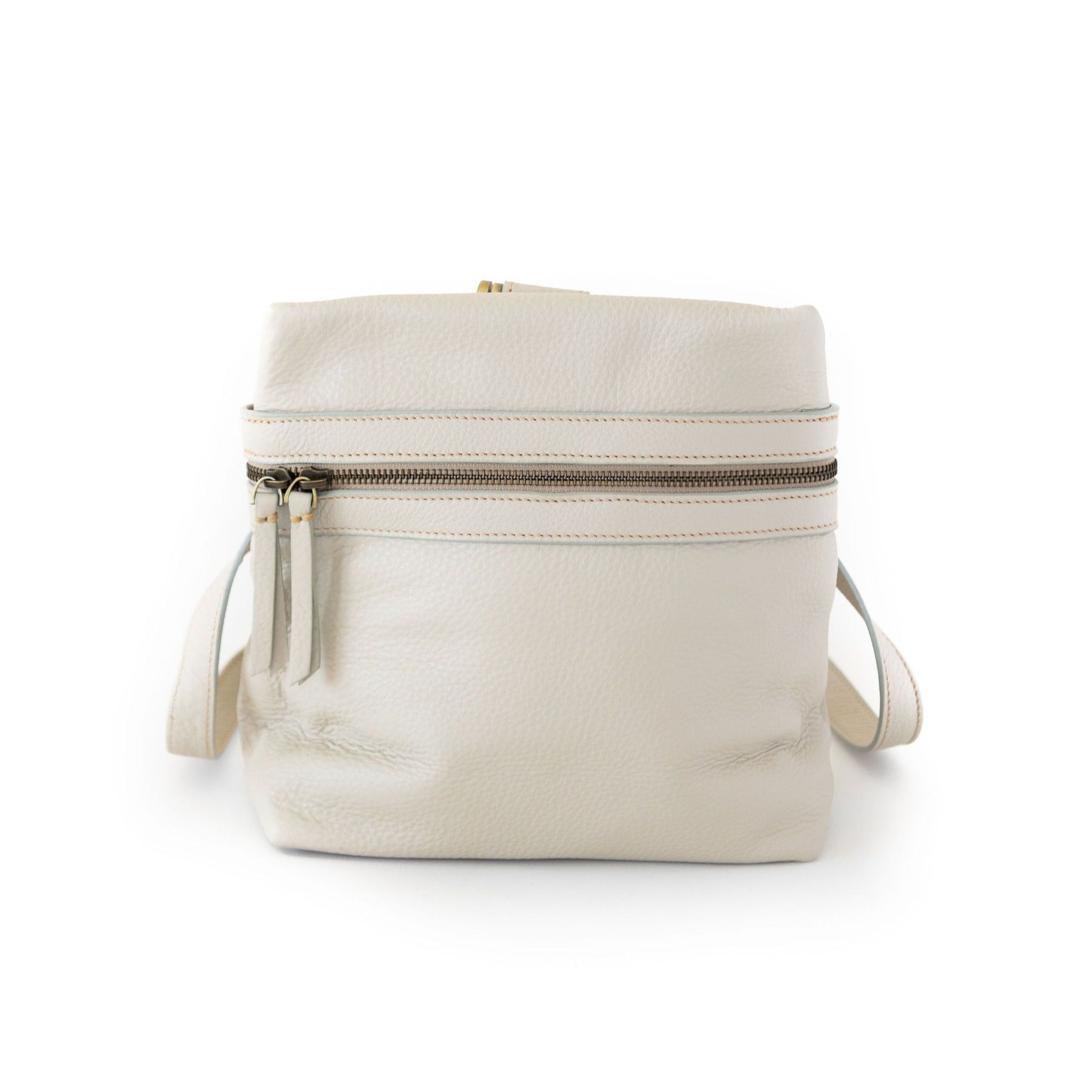 Pepper Convertible Backpack and Crossbody Bag - Smoke Oil Leather | Sapahn.