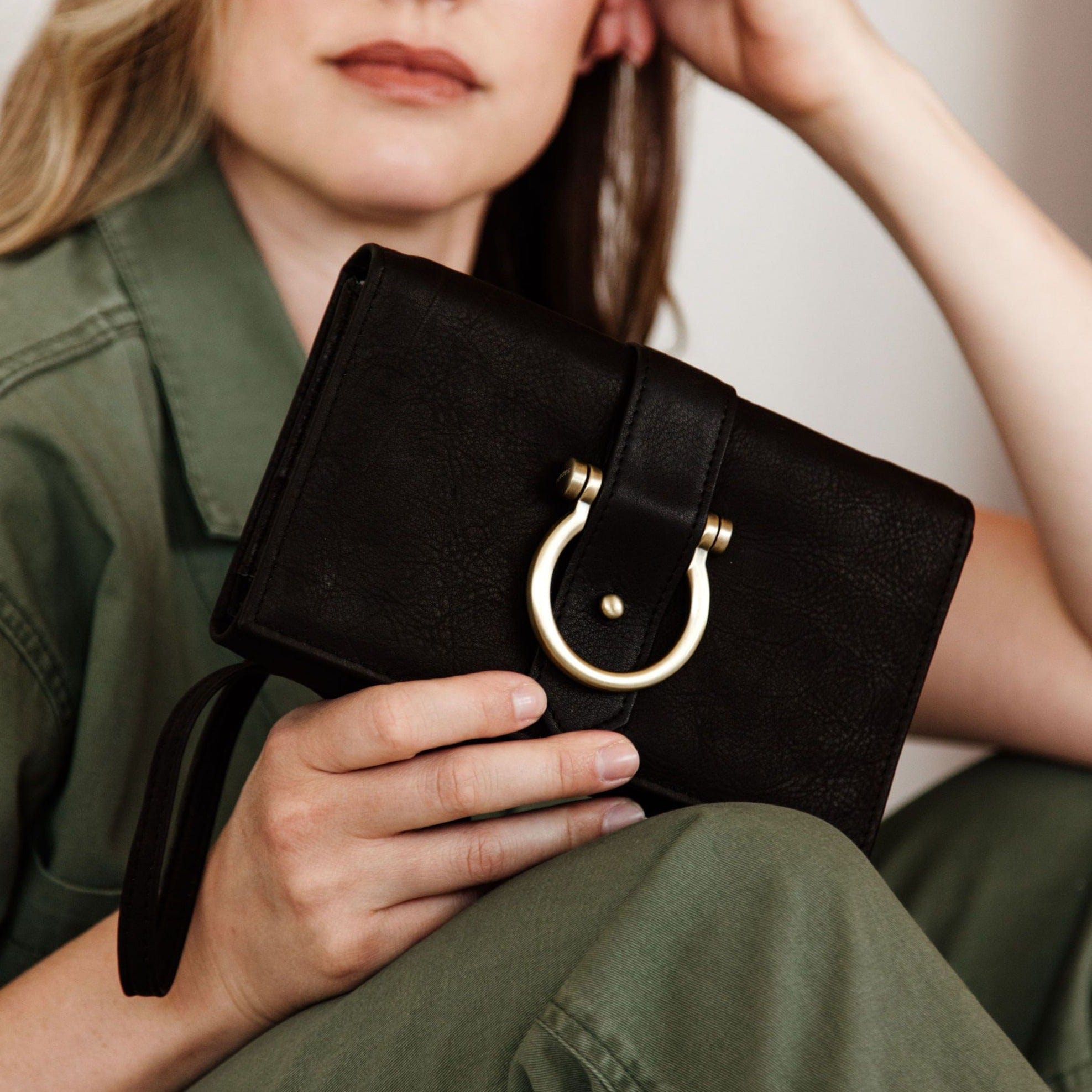 Retired Staney Crossbody -  | Sapahn.