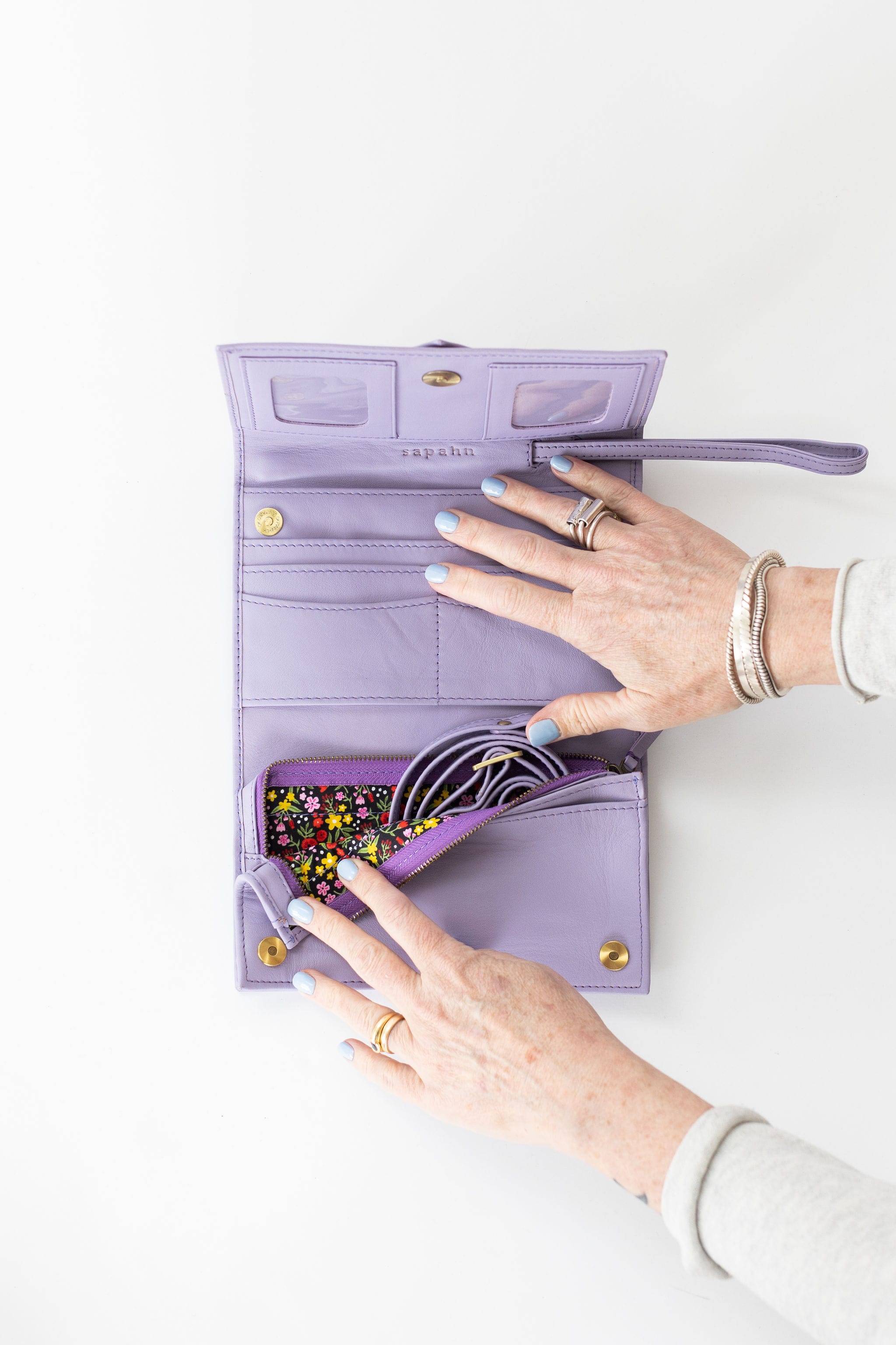 Retired Staney Crossbody -  | Sapahn.