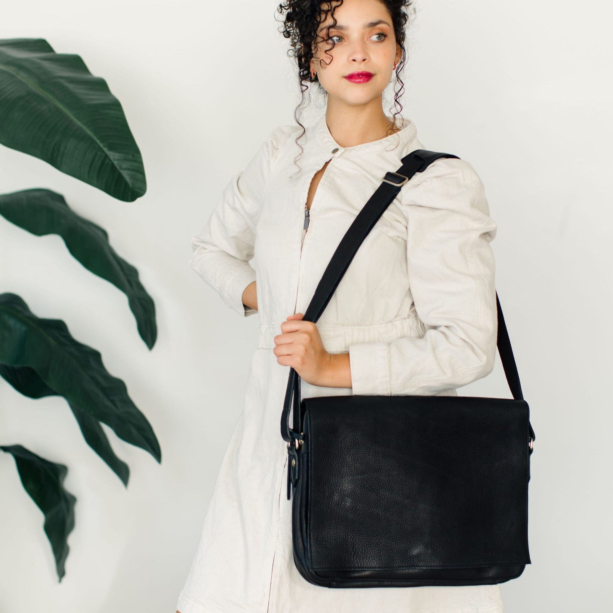 Ford Messenger Bag - | Sapahn.