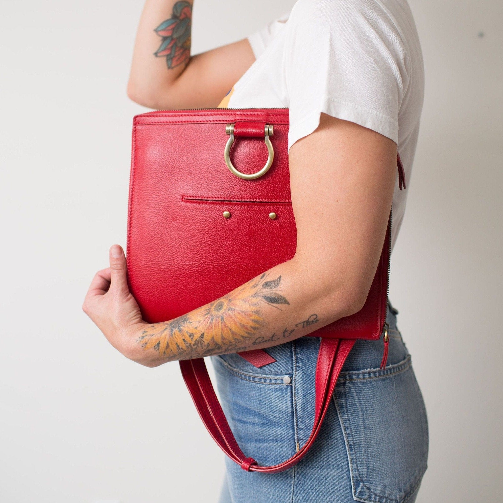 M Crossbody - | Sapahn.