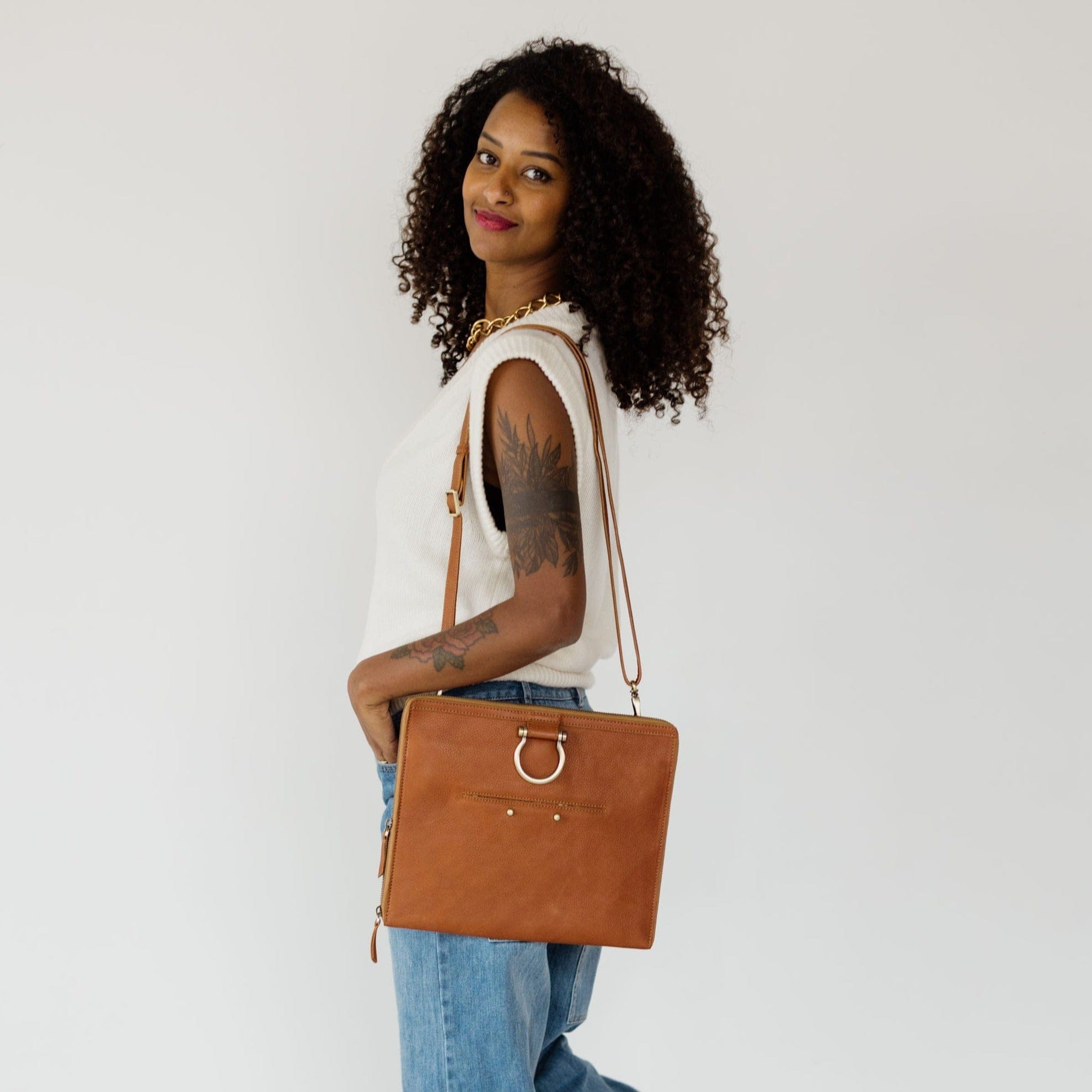 M Crossbody - | Sapahn.