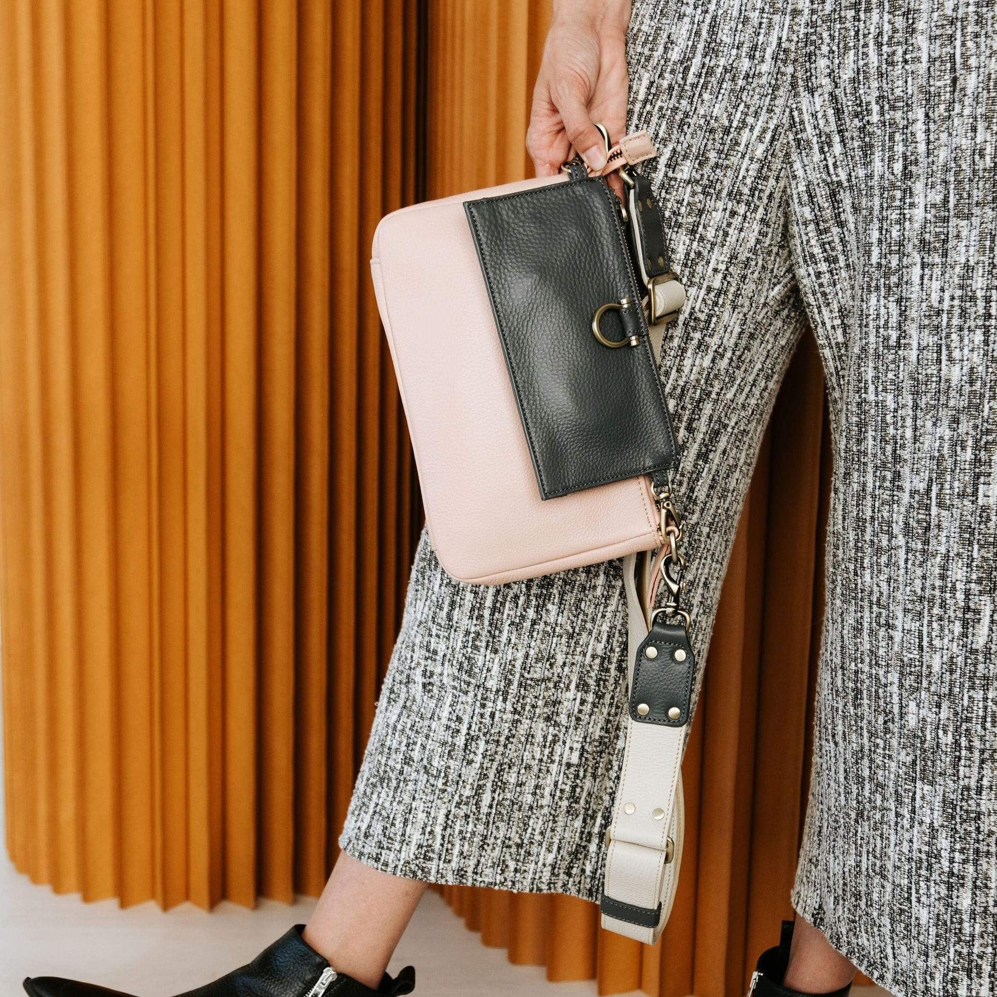 Evelyn Wristlet Wallet - | Sapahn.