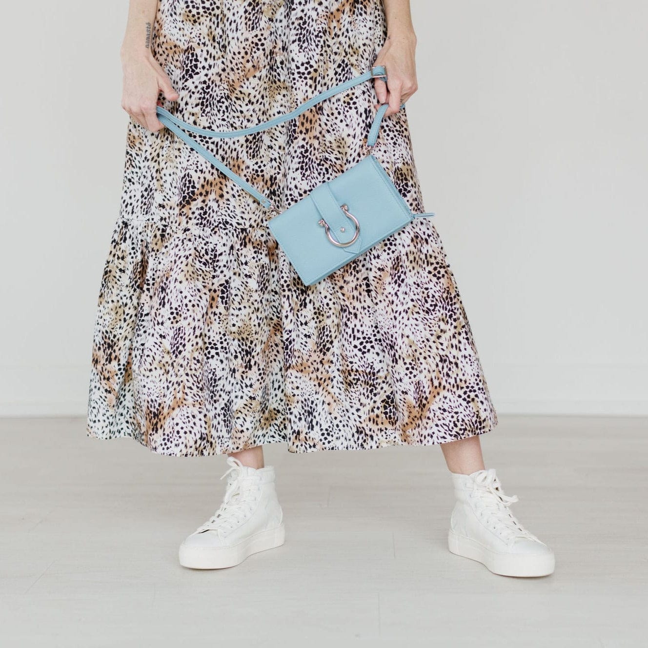 Retired Staney Crossbody -  | Sapahn.