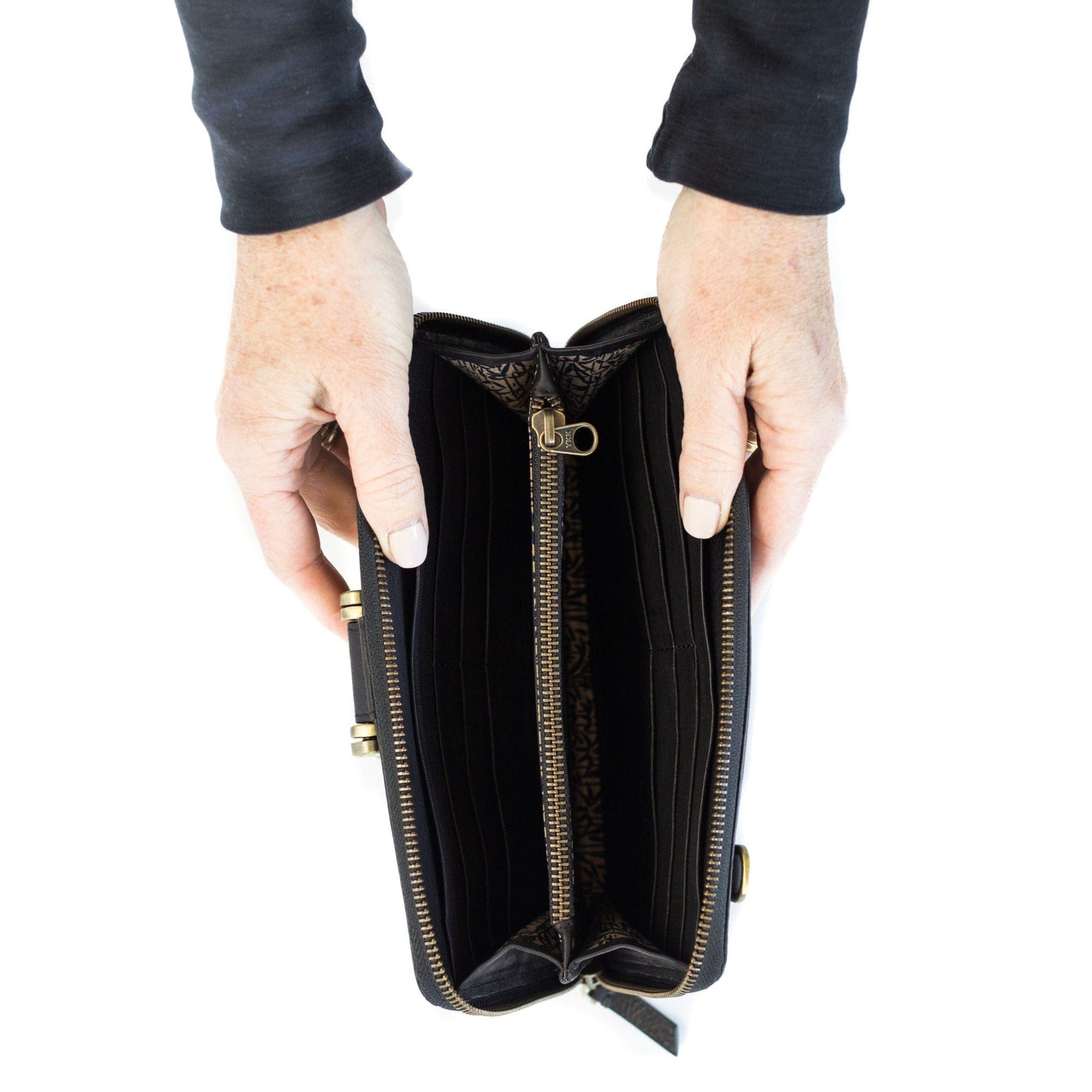 Winnie Jo XL Wallet and Crossbody - | Sapahn.