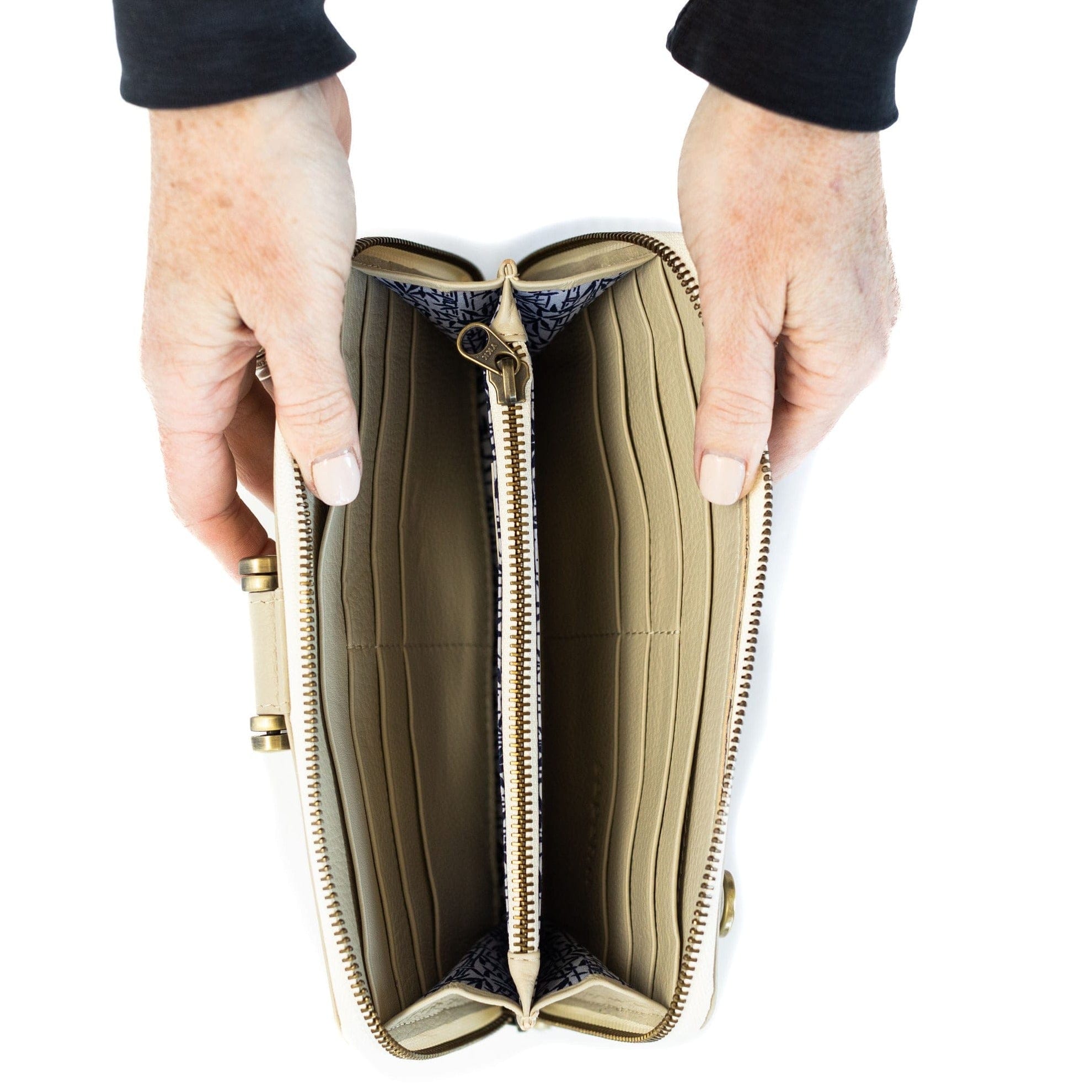 Winnie Jo XL Wallet and Crossbody - | Sapahn.