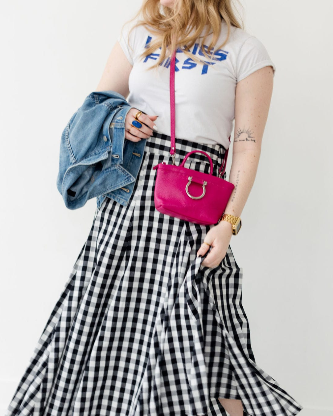 Mini Handbags: What Fits Inside and How to Carry Them