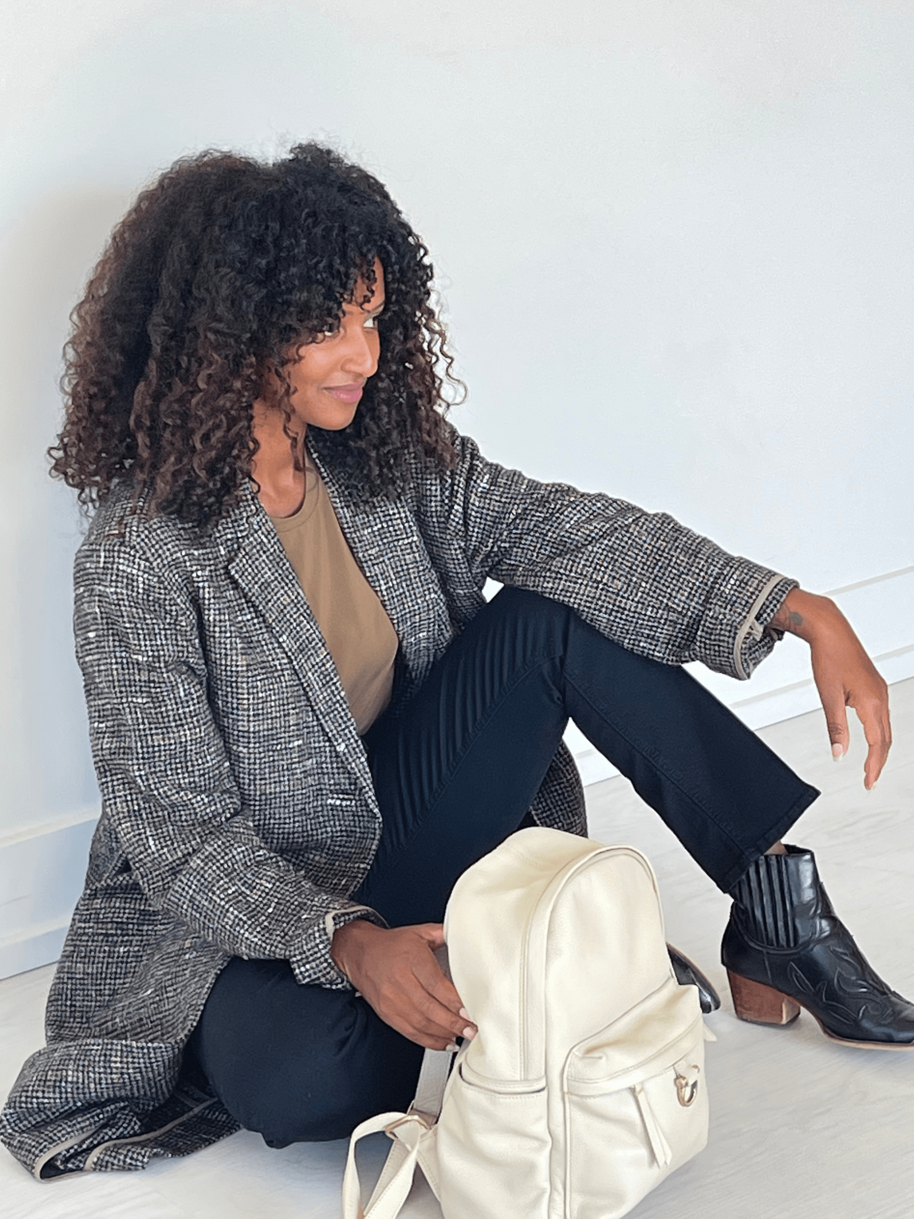 Go behind the scenes of sapahn's Fall 2021 Collection photoshoot