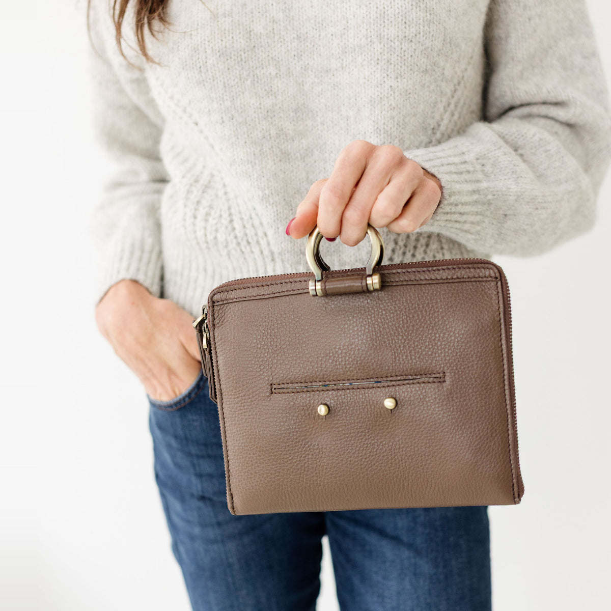 Sapahn M Mini Crossbody in Toffee Oil Leather #Color_Toffee Oil Leather