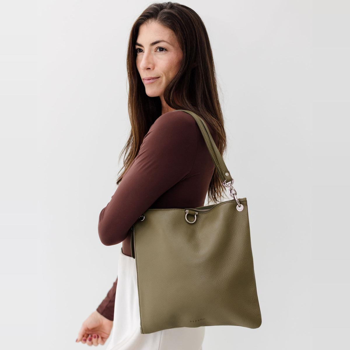 Sapahn Rin Crossbody in Silver Olive Oil Leather #Color_Silver Olive Oil Leather