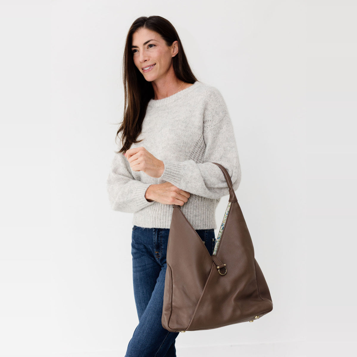 Sapahn Sasha Shoulder Bag in Toffee Oil Leather #Color_Toffee Oil Leather