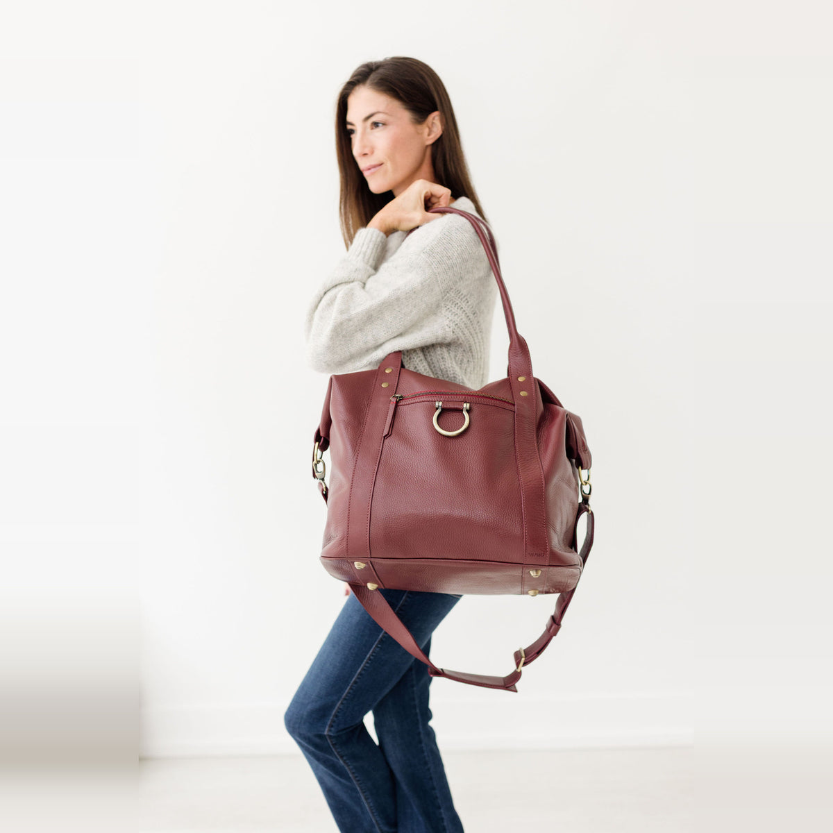 Sapahn So Honey Weekender in Burgundy Oil Leather #Color_Burgundy Oil Leather