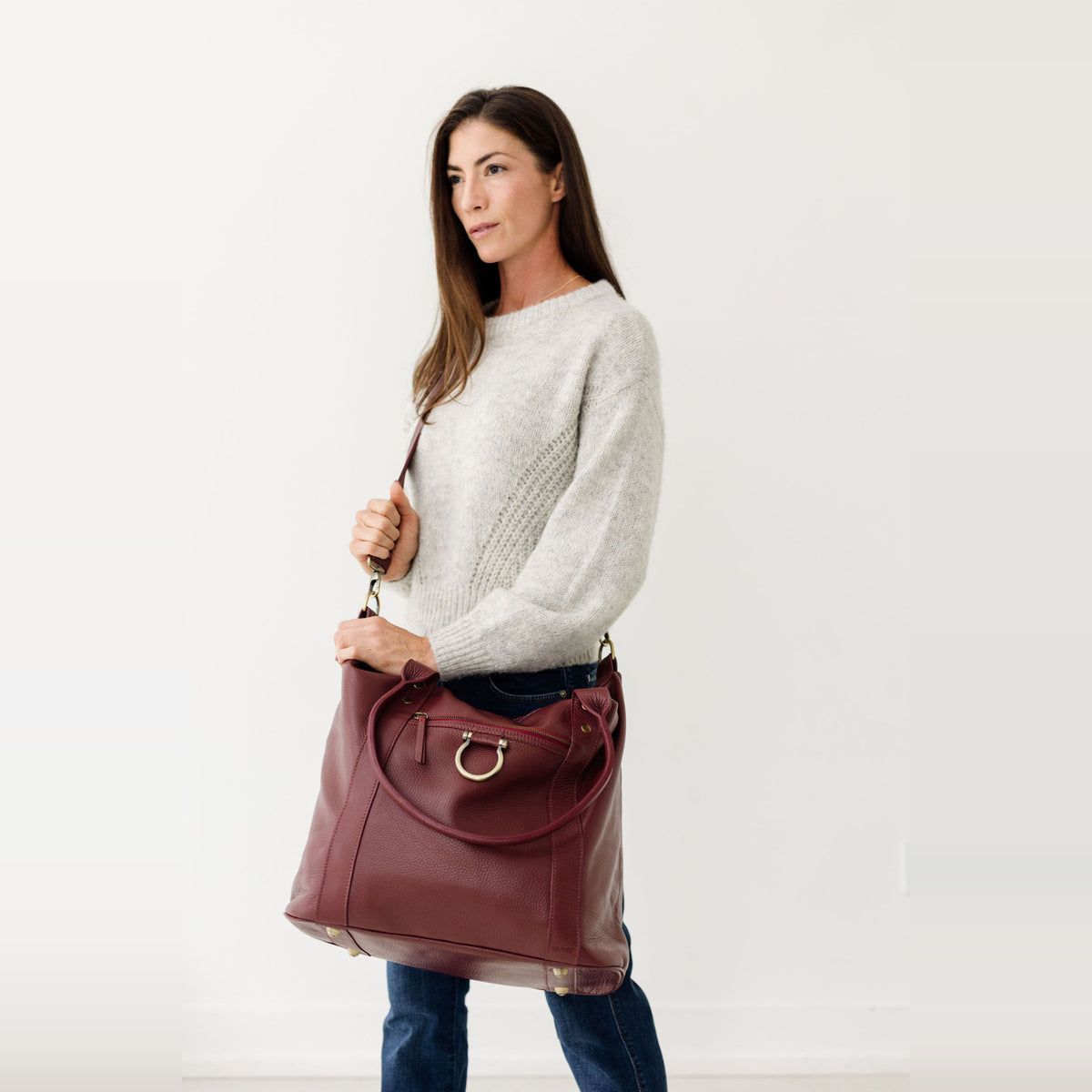 Sapahn So Honey Weekender in Burgundy Oil Leather #Color_Burgundy Oil Leather