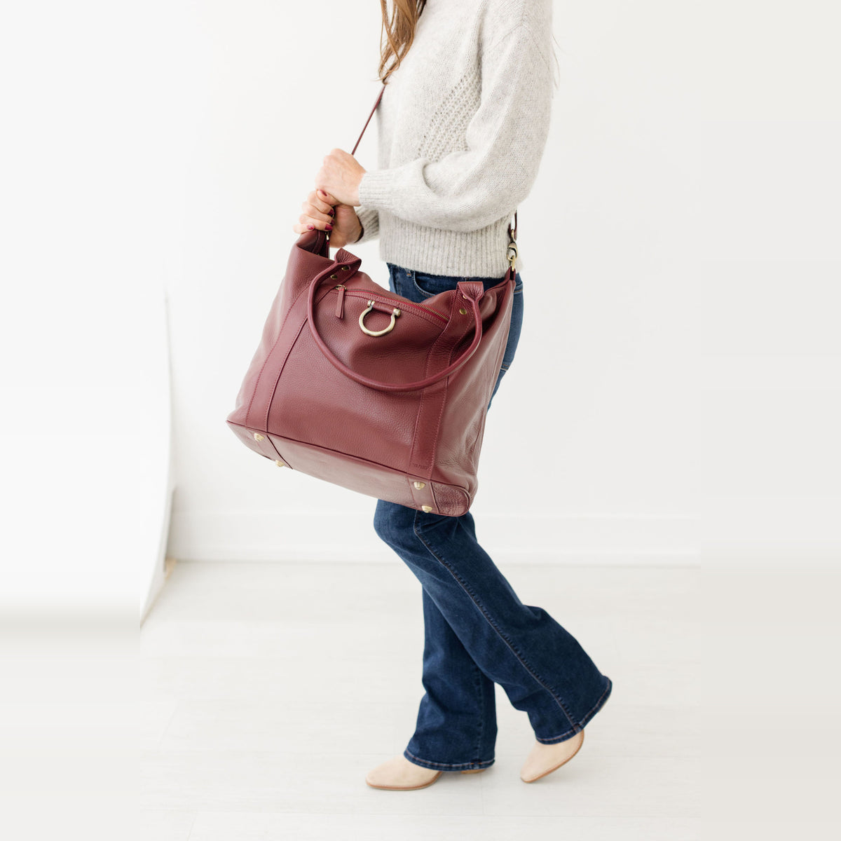 Sapahn So Honey Weekender in Burgundy Oil Leather #Color_Burgundy Oil Leather