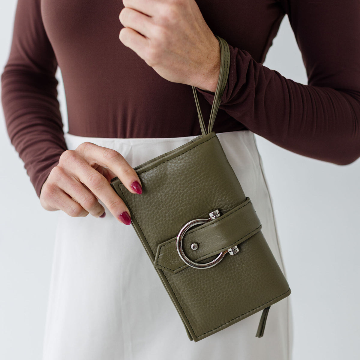 Sapahn Staney Crossbody in Silver Olive Oil Leather #Color_Silver Olive Oil Leather